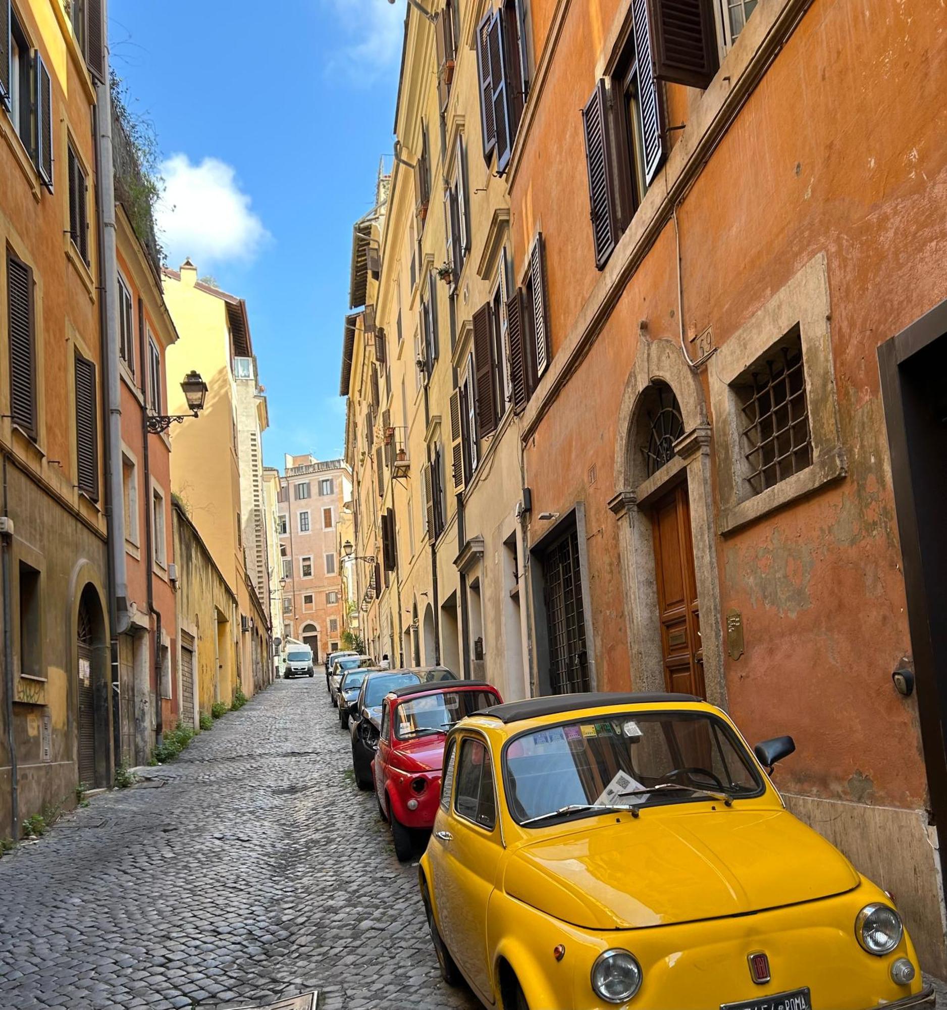 Lovely In The Center Of Rome, Monti Rom